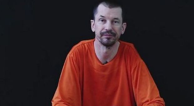 Isis, spunta un nuovo video di John Cantlie. A Obama: "I raid non servono a niente"