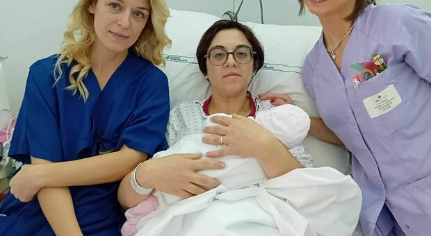 L'ultimo bebè del 2023 nasce a a Orvieto: si chiama Aurora. In tutta la Usl2 tre bimbe sono nate l'ultimo giorno dell'anno
