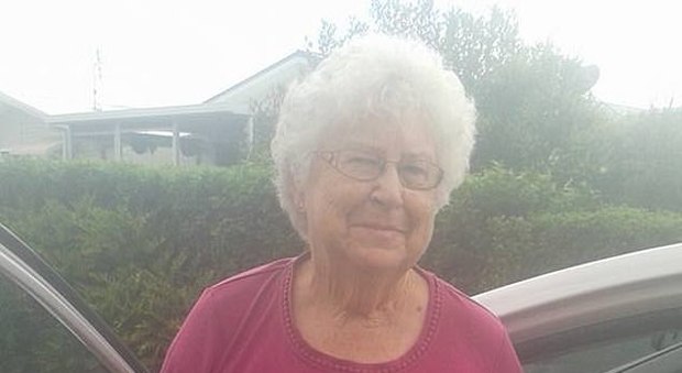 Nuova Zelanda, la nonna del terrorista: «Sono scioccata». Madre e sorella si nascondono dai giornalisti