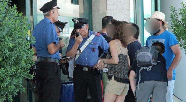 Roma, maxi-controlli negli aeroporti: una persona arrestata e quattro denunciate