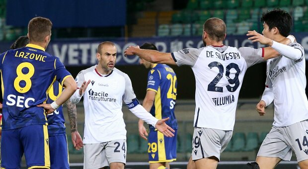 Verona ultimo avversario del Napoli ripreso due volte dal Bologna: 2-2