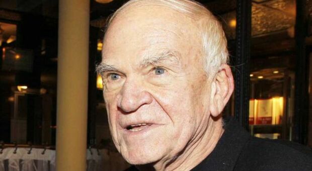 Milan Kundera, morto lo scrittore de L'insostenibile leggerezza dell'essere: aveva 94 anni