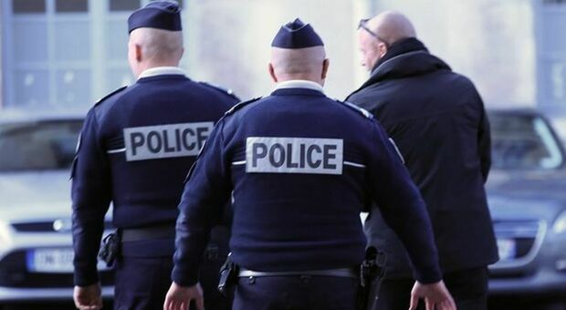 Stupratore di Tinder condannato a 18 anni, fa appello: avrebbe violentato (almeno) 15 donne in Francia
