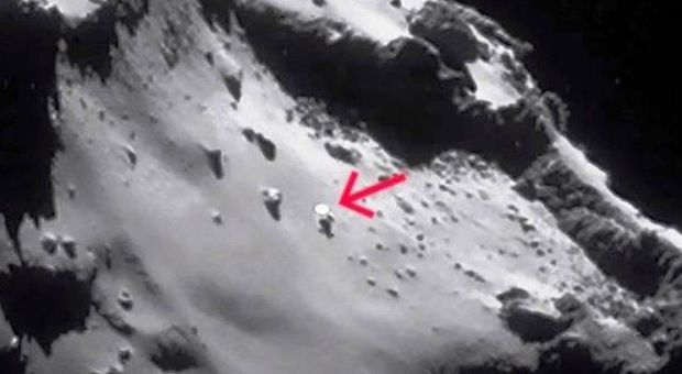 Manufatti «sospetti» sulla cometa: le foto di Rosetta allertano gli ufologi