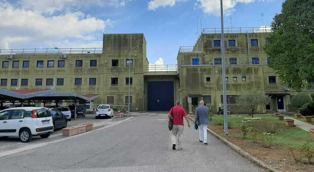 Assistente aggredito in carcere a Frosinone, il sindacato: «Adesso basta»