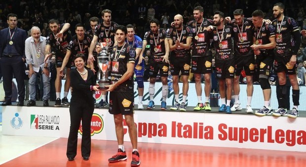 La Coppa Italia è di Civitanova: Trento ko 3-1. Primo trofeo per Blengini