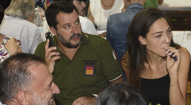 Salvini, ricompare Francesca per smentire le voci di una rottura