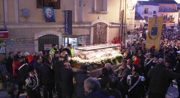 «Tornerò tra cent'anni», San Pio a Pietrelcina nel documentario di Luigi Ferraiuolo