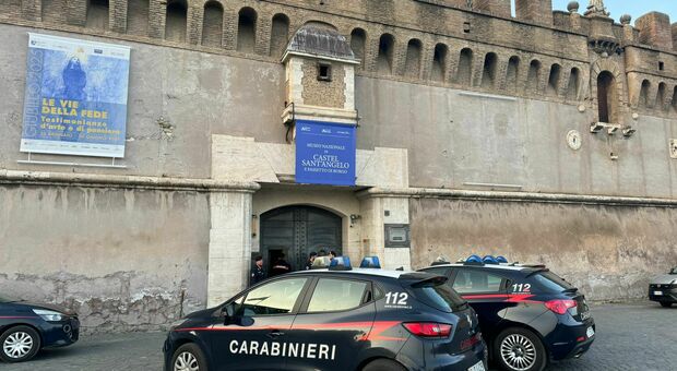 Vigilante morto all'interno di Castel Sant'Angelo: aveva una cintura al collo legata all'inferriata