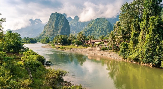 Laos e Cambogia, il bello dell'Oriente tra antichi templi, villaggi e grotte