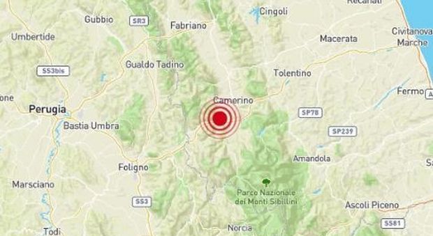 Terremoto a Muccia, scuole evacuate: a Camerino ferita una liceale. Paura sino ad Ancona