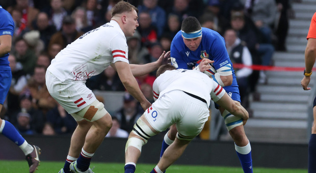 Rugby, Inghilterra-Italia 31-14, azzurri schiacciati nel primo tempo, poi rialzano la testa nella ripresa. In meta Riccioni e Fusco