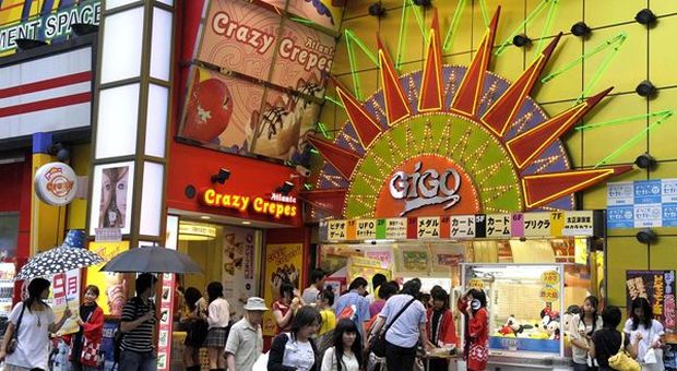 Giappone, rallentano le vendite mentre cala la fiducia dei consumatori