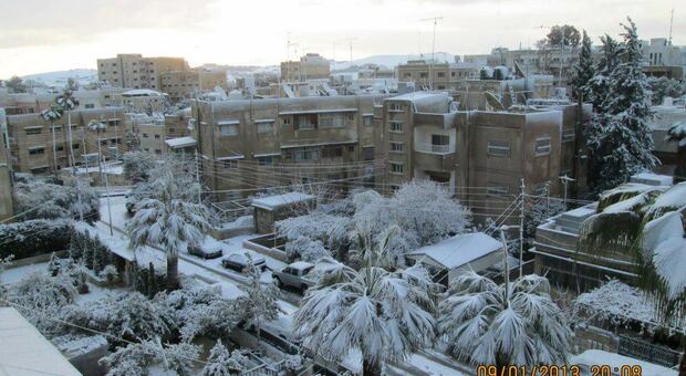 Nevica pure in Giordania, traffico in tilt ad Amman
