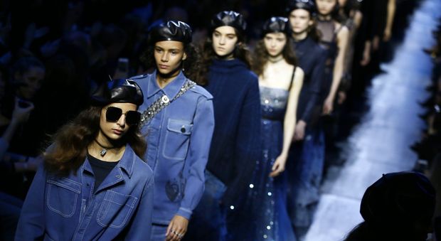 Dior punta sul blu, Maria Grazia Chiuri: «E' l'unico colore all'altezza del nero»