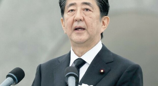 Abe e il discorso fotocopia, l'ira di Hiroshima e Nagasaki: copia e incolla del premier nel 75° anniversario