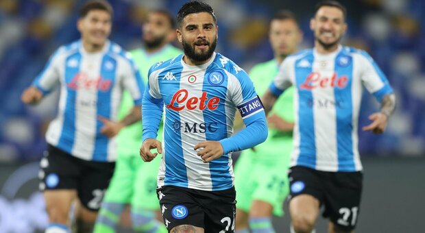 Il Napoli stravince il match crocevia per la Champions: 5-2 alla Lazio