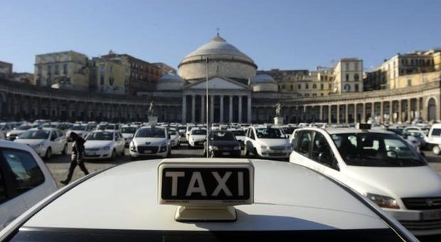 Coronavirus e Fase 2, a Napoli più taxi: si studiano agevolazioni
