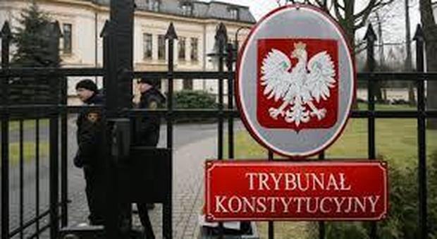Scontro senza precedenti Polonia-Ue, il governo vuole limitare il potere giudiziario