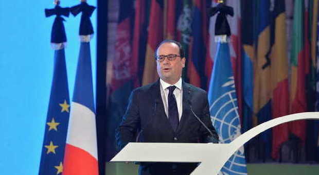 Nuovo video dell'Isis: Hollande dopo attacchi a Parigi e minacce agli Usa