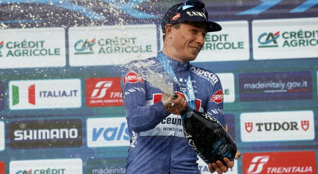 Tirreno-Adriatico 2024, seconda tappa: Philipsen primo davanti a Merlier, Zingle terzo. Niente podio per l'azzurro Ganna