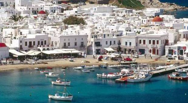 Caos Grecia, nelle isole le scorte di farmaci e benzina stanno per esaurirsi
