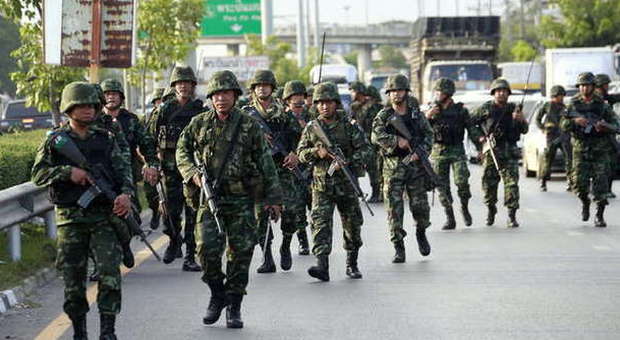 Thailandia, colpo di stato: proclamata la legge marziale, leader politici arrestati dai golpisti