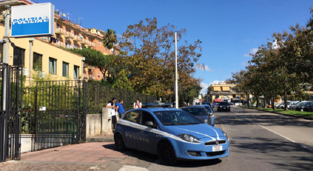 Controlli della polizia a Napoli Est