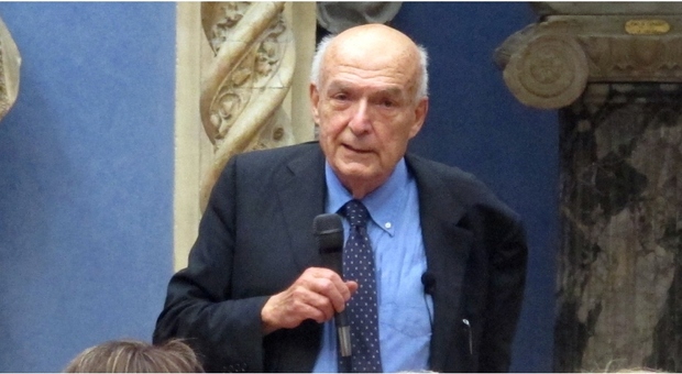 Morto Antonio Paolucci, l'ex direttore dei Musei Vaticani aveva 84 anni