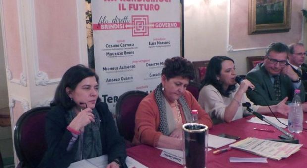 Il viceministro Bellanova a Brindisi: «Tutelare i lavoratori di Versalis»