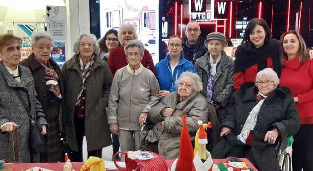 Rieti, al Perseo grande successo della vendita delle “nonne” dell’Istituto Casa Santa Lucia
