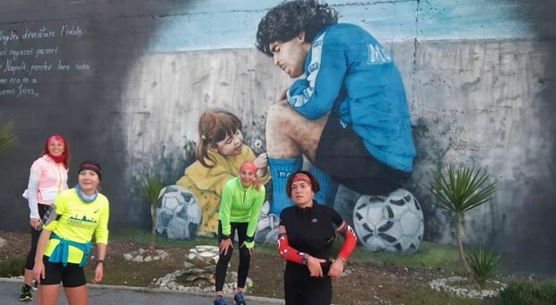 Maradona, l'amore dei runners: di corsa alla scoperta dei murales