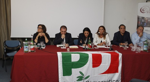 Primarie, Renzi punta su Picierno-Mirabelli e Orlando rilancia Stellato coordinatore