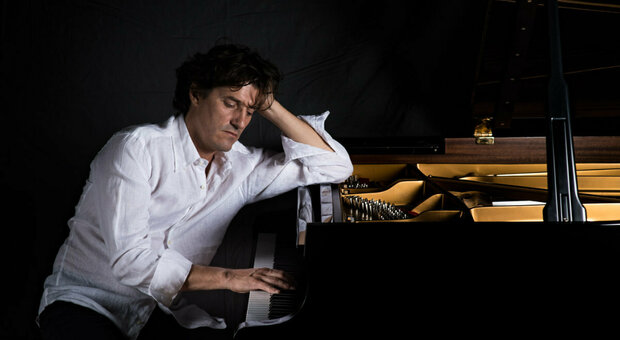 Francesco Grillo al pianoforte