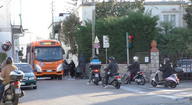 Capri, stop allo sciopero degli autobus capresi. Il servizio è stato ripreso dopo un vertice con il Prefetto