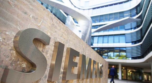 Siemens chiude conti in rosso su svalutazioni Siemens Energy