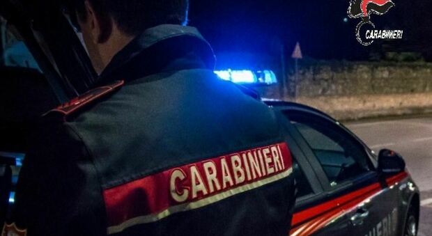 Ubriaco molesta i volontari scout alla colletta alimentare, arrivano i carabinieri