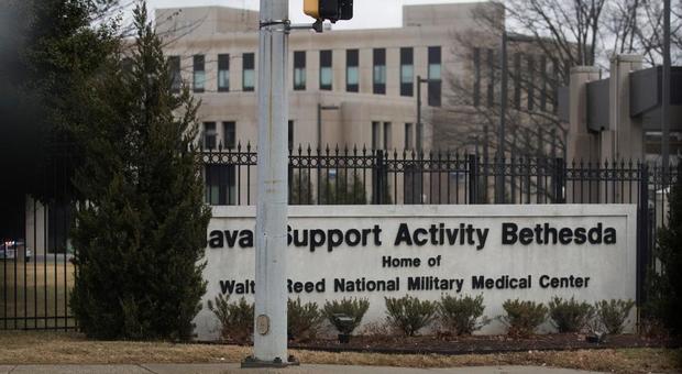 Uomo armato si barrica in ospedale militare a Washington con 40 ostaggi