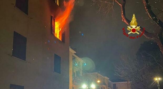 Verona, incendio in un appartamento