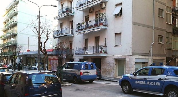 Allarme bomba a Castellammare, evacuata la posta: intervengono gli artificieri