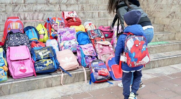 Covid, la Campania zona rossa riapre alcune scuole: dal 24 novembre alunni in classe alle materne e in prima elementare