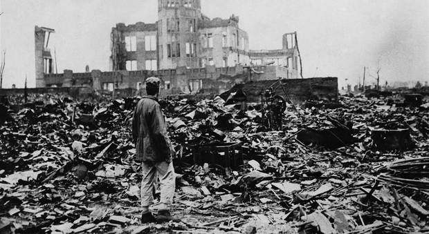 L’orrore di Hiroshima stringe vincitori e vinti