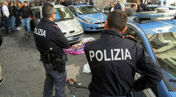Spaccio di droga a Porta Nolana, arrestato il pusher sullo scooter (senza casco)
