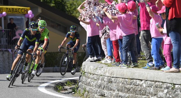 Giro d'Italia, Fraile vince l'11esima tappa: Dumoulin sempre in maglia rosa