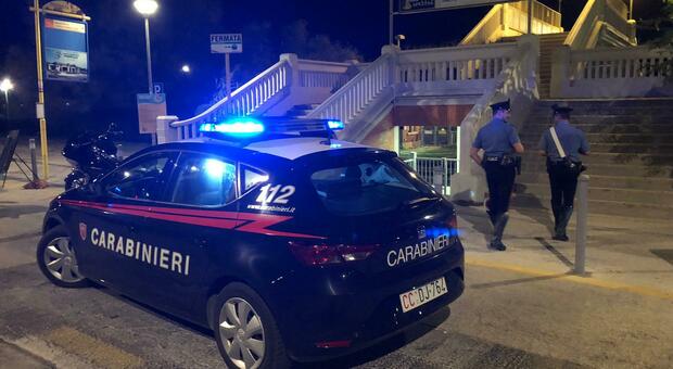 I carabinieri hanno salvato il 36enne che voleva lanciarsi dal ponte di Collemarino