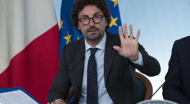Danilo Toninelli, ministro dei Trasporti