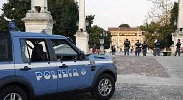 Ladro bloccato in Prato a Padova