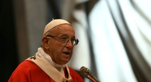 Papa Francesco elogia la Chiesa femminile ma in curia le donne ai vertici sono pochissime