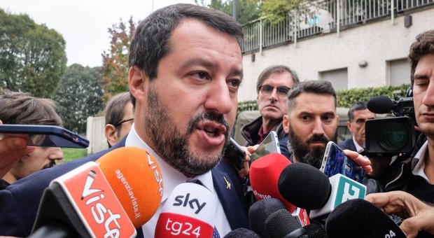 Salvini: «Nessuna banca fallirà: il governo le salverà»