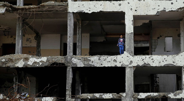 Gaza, raid di Israele dopo il lancio di 4 razzi: morto bimbo di 10 anni